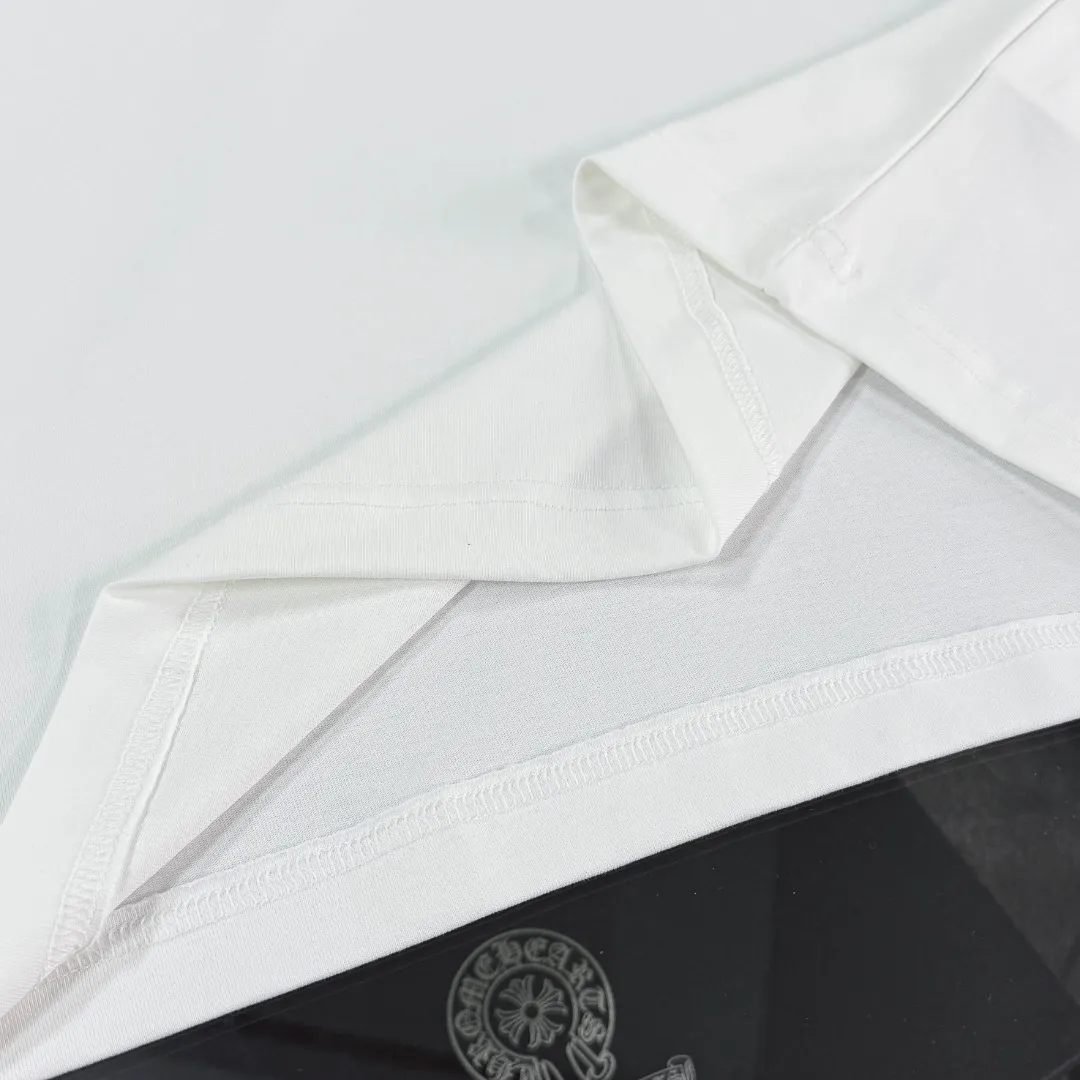 P180 Chrome hearts 25 high version fabrics made of 300 grams of high-density cotton, no deformation, no shrinkage, complete with three labels, same style for men and women, process; printing + denim patch embroidery process + original metal label Color: black white khaki SIZE: S-XL